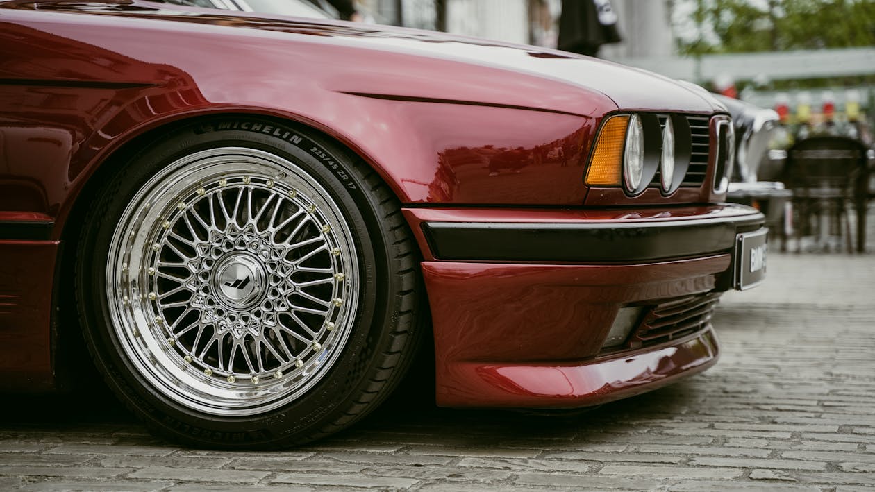 https://atlascbonline.com/wp-content/uploads/2024/06/free-photo-of-red-bmw-e34.jpeg